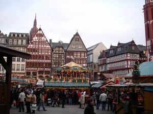 Mercatino-di-Natale-di-Francoforte-sul-Meno-Assia-Germania.-Author-Jean-Nathalie.-Licensed-under-the-Creative-Commons-Attribution