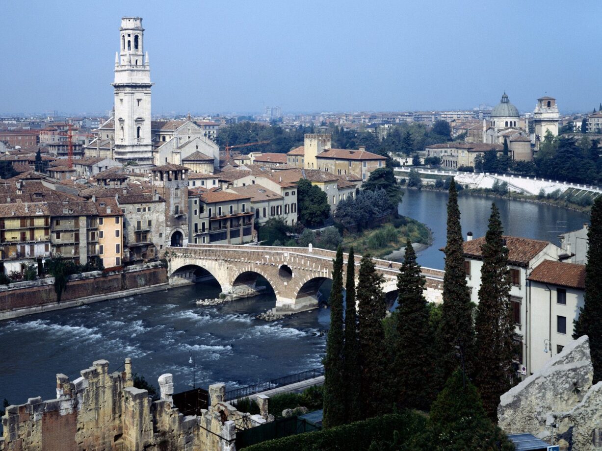 Verona Adige Castel San Pietro