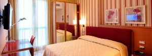 camera_letto_hotel_theone_residence_milano