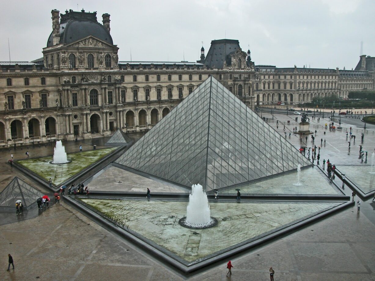 tour-louvre-mousement