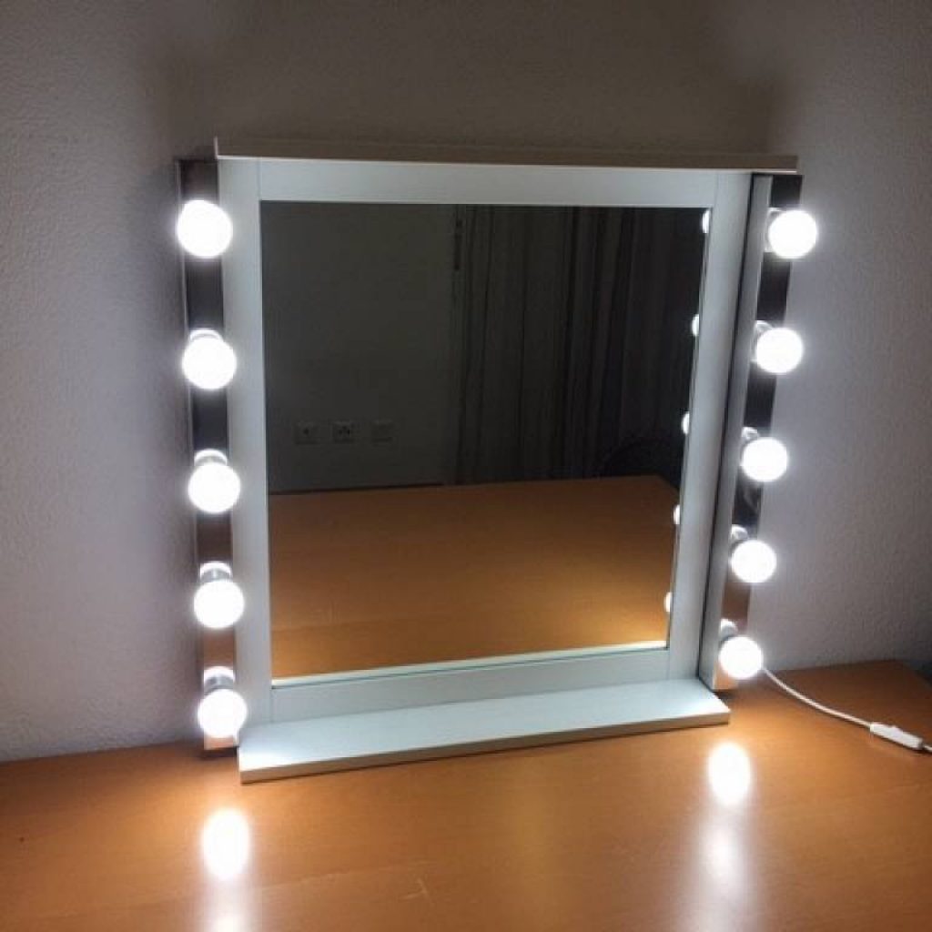 Mayepoo Specchio per Il Trucco Luce con Specchio ingranditore 5X Modello di Lampada da Tavolo 3 modalità di Luce Specchio per Il Trucco USB Ricaricabile Regalo per Le Donne 
