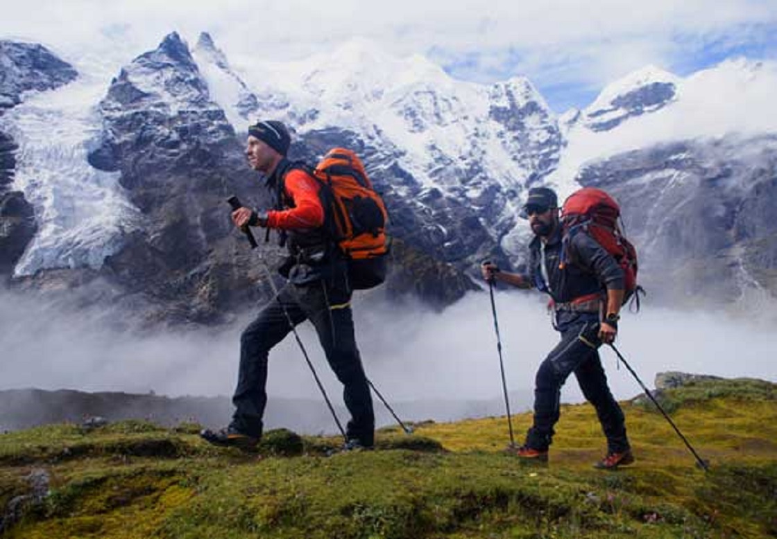 Bastoni da passeggio con manici intercambiabili 4 LERAI® Bastoni da trekking con clip di collegamento e custodia 2 diversi accessori 